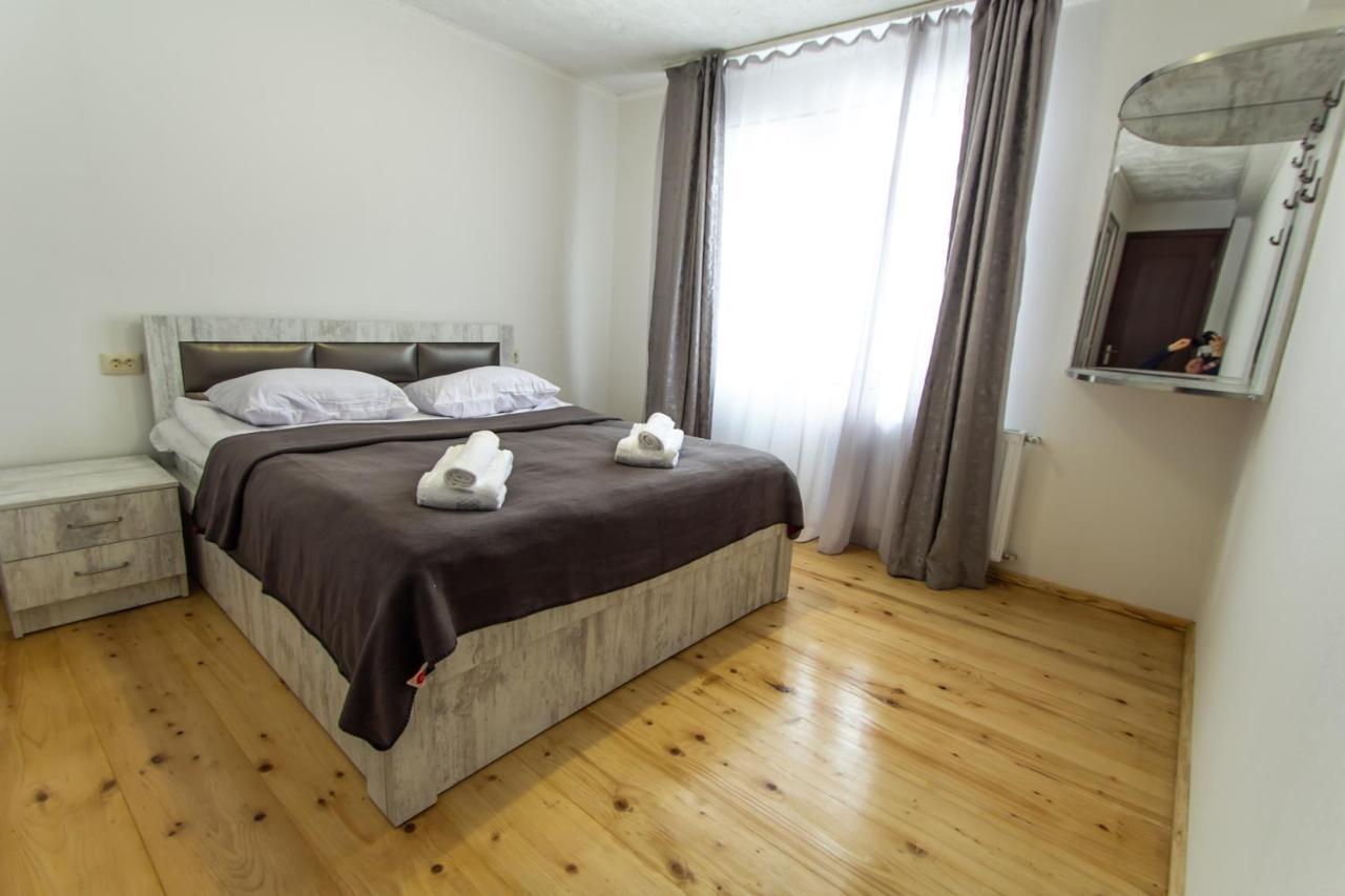Katos Guesthouse Mestia Luaran gambar