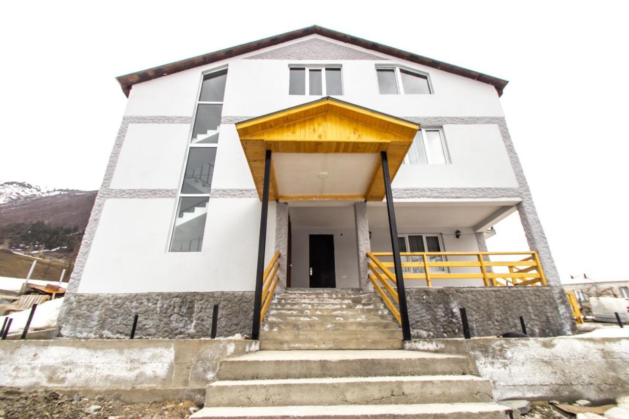 Katos Guesthouse Mestia Luaran gambar