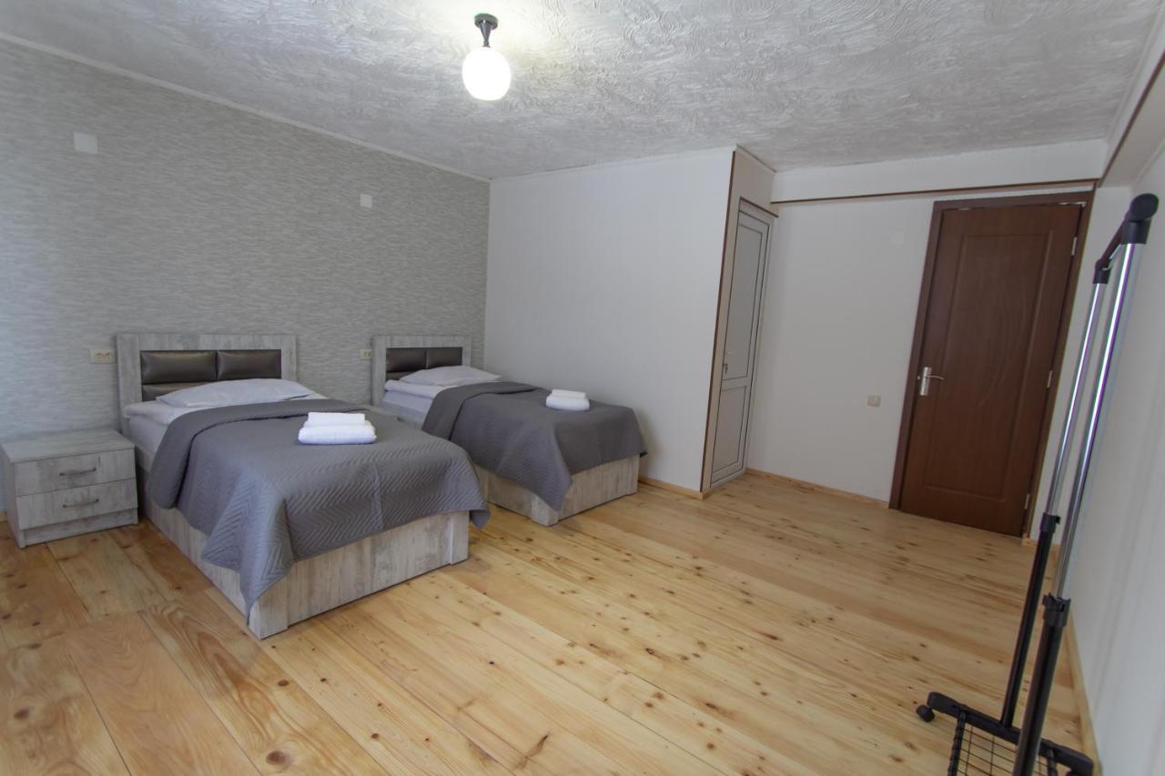 Katos Guesthouse Mestia Luaran gambar