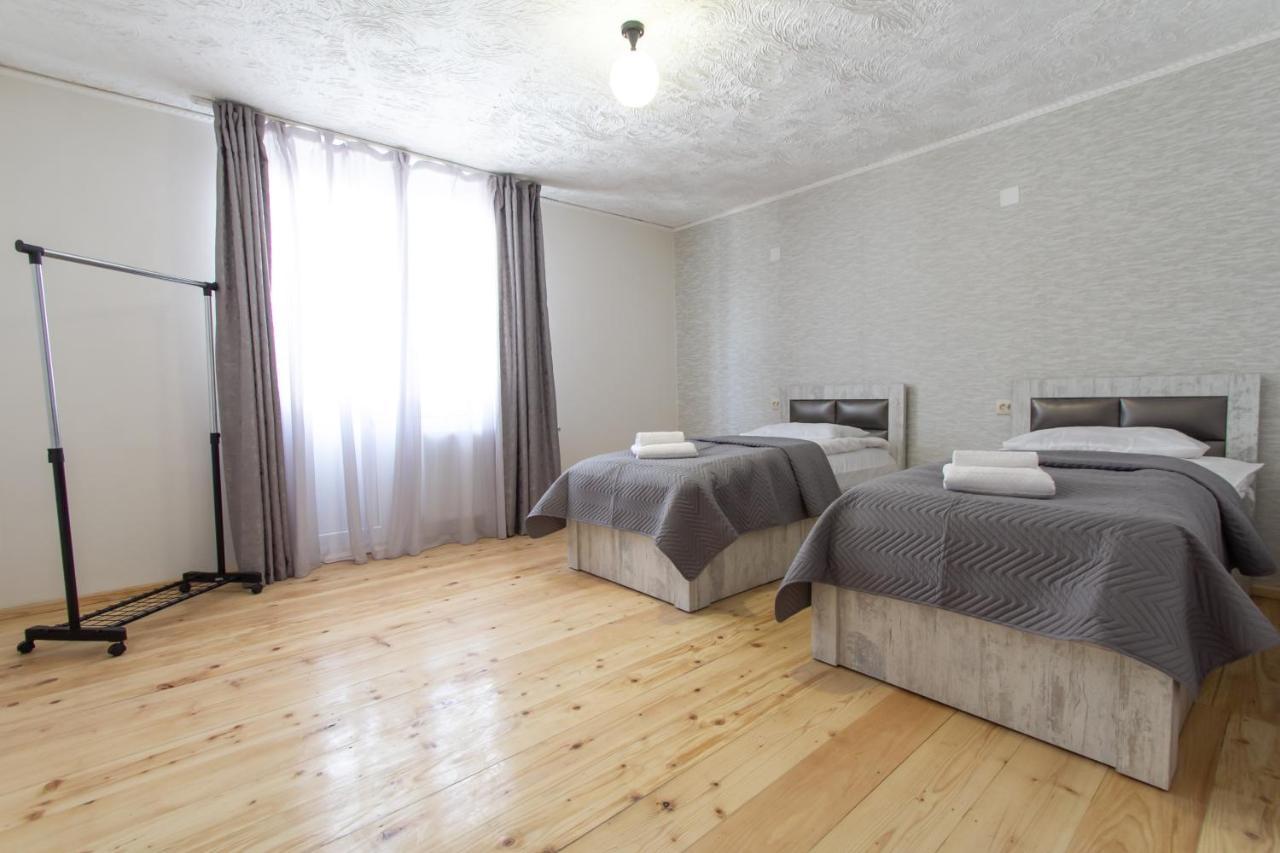 Katos Guesthouse Mestia Luaran gambar