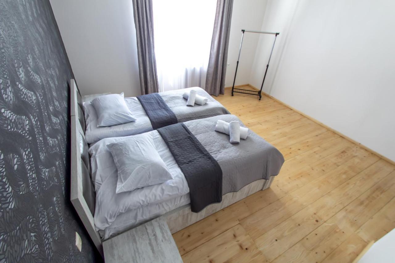 Katos Guesthouse Mestia Luaran gambar