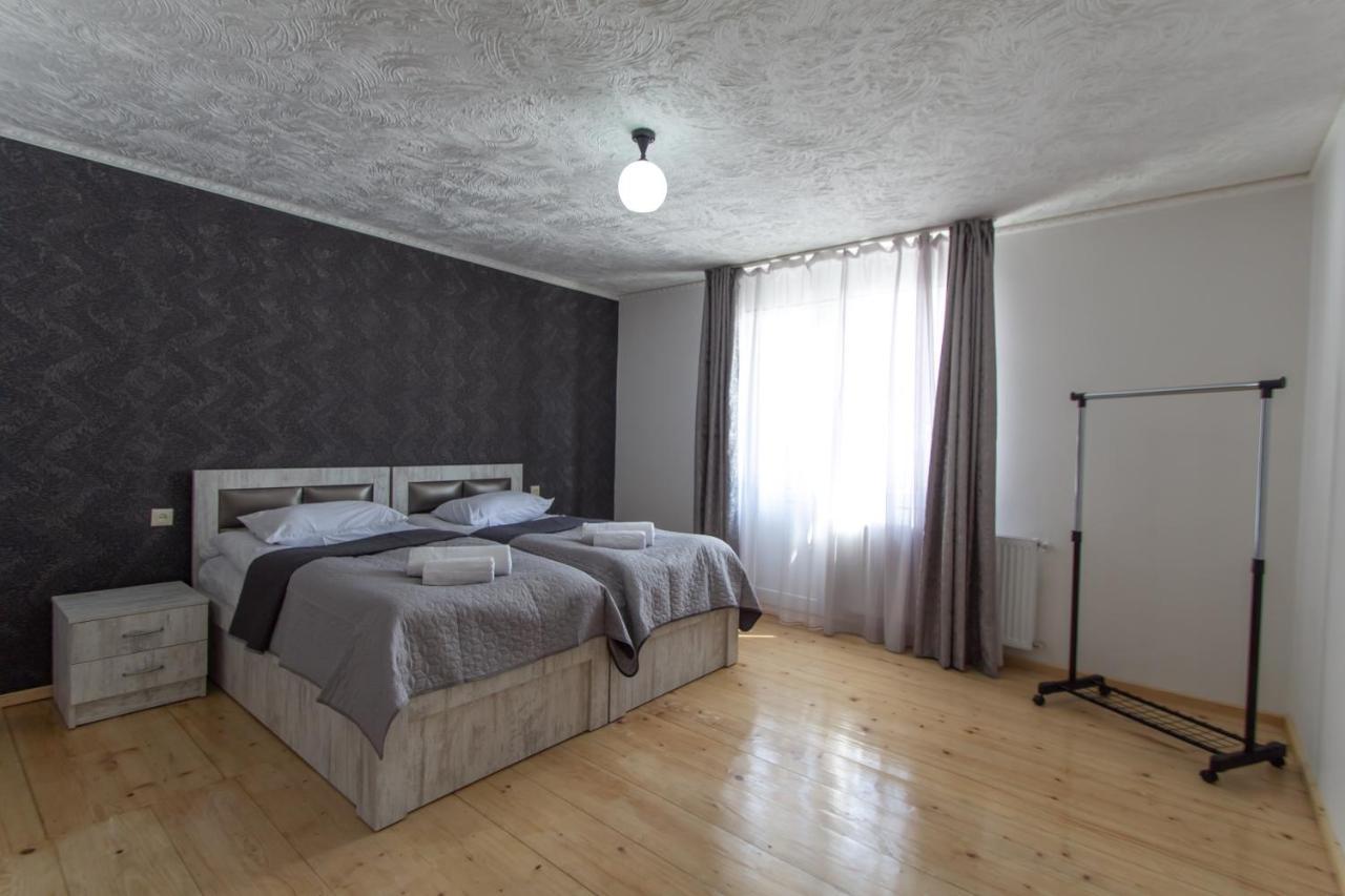 Katos Guesthouse Mestia Luaran gambar