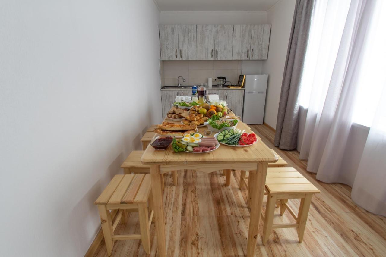 Katos Guesthouse Mestia Luaran gambar
