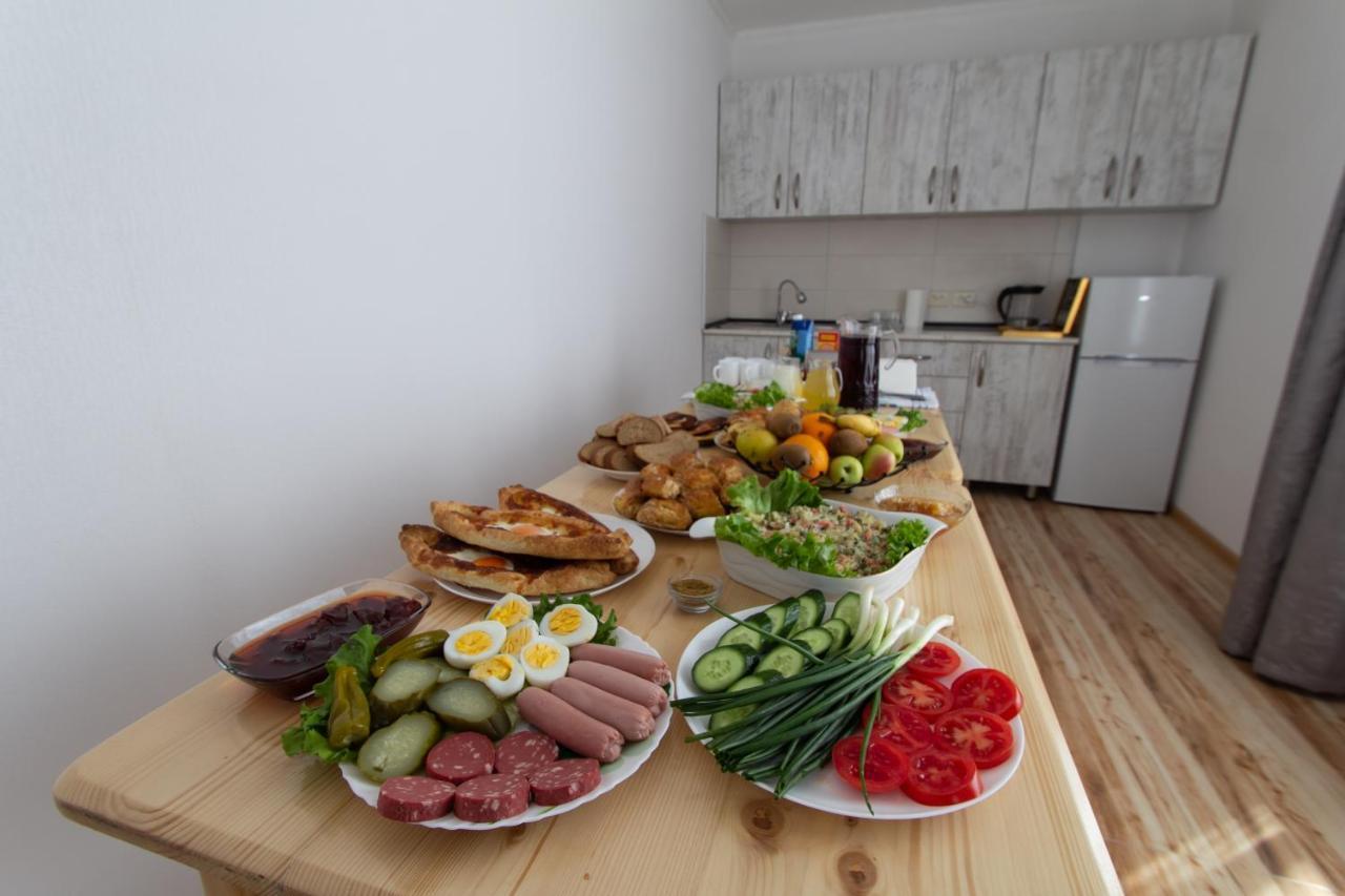 Katos Guesthouse Mestia Luaran gambar