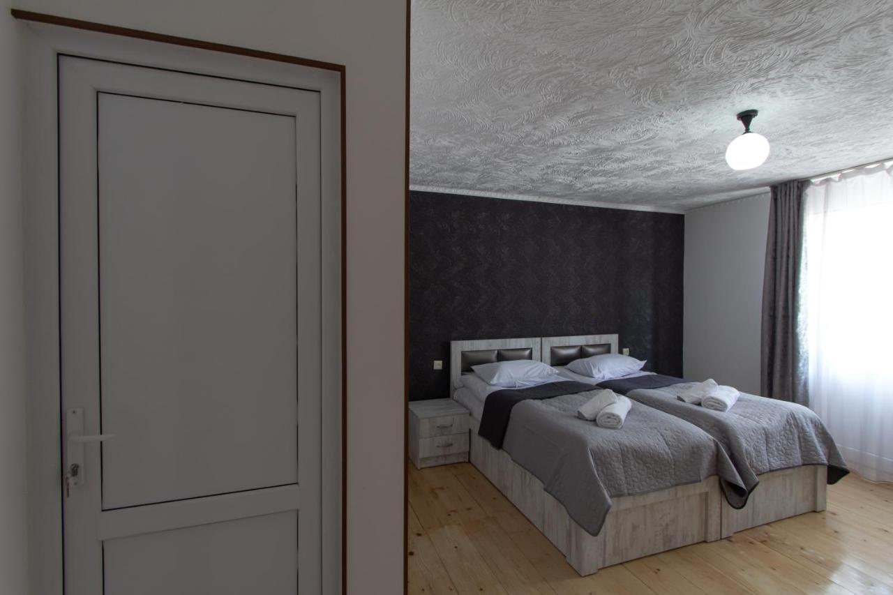 Katos Guesthouse Mestia Luaran gambar