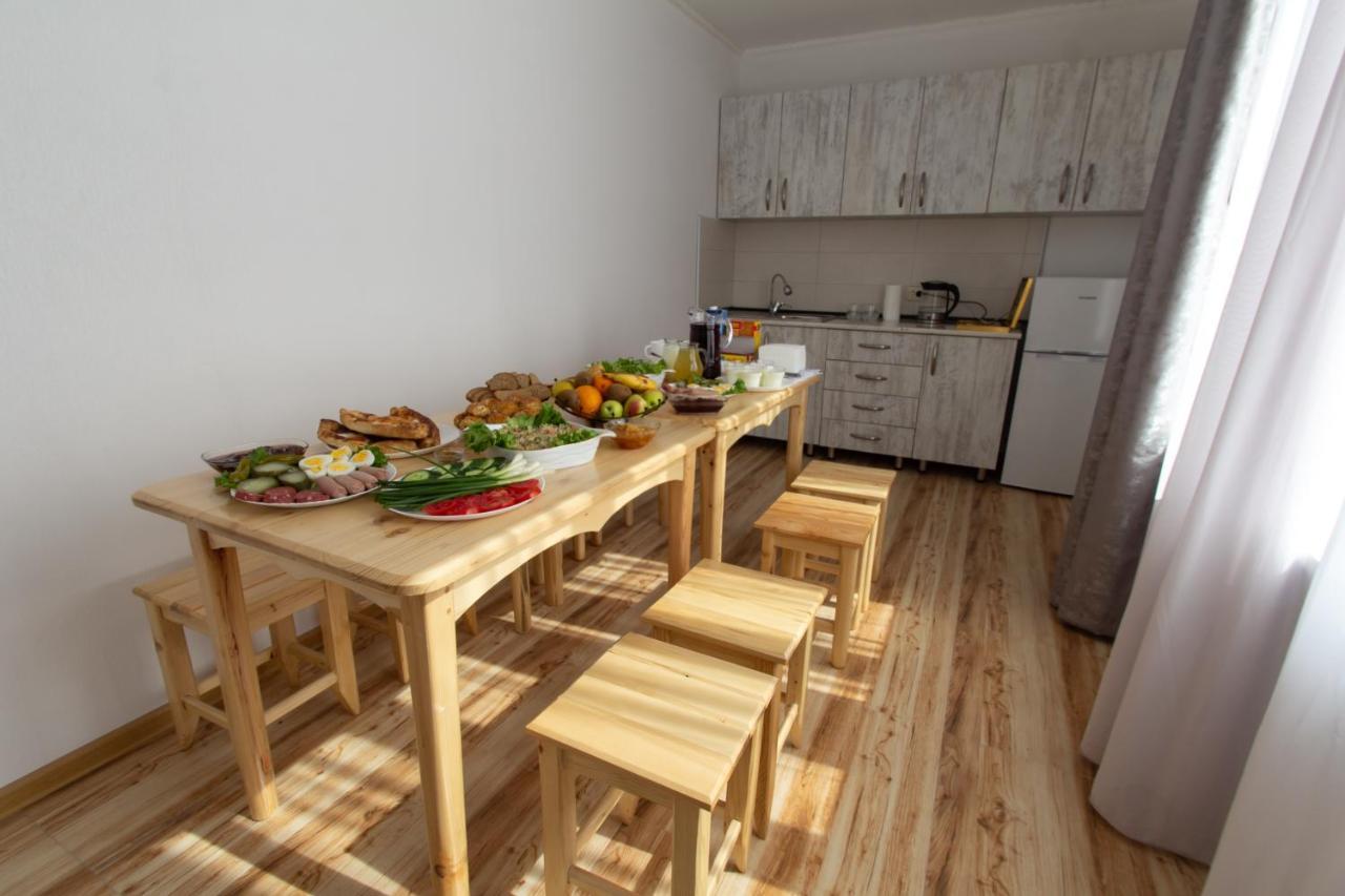 Katos Guesthouse Mestia Luaran gambar