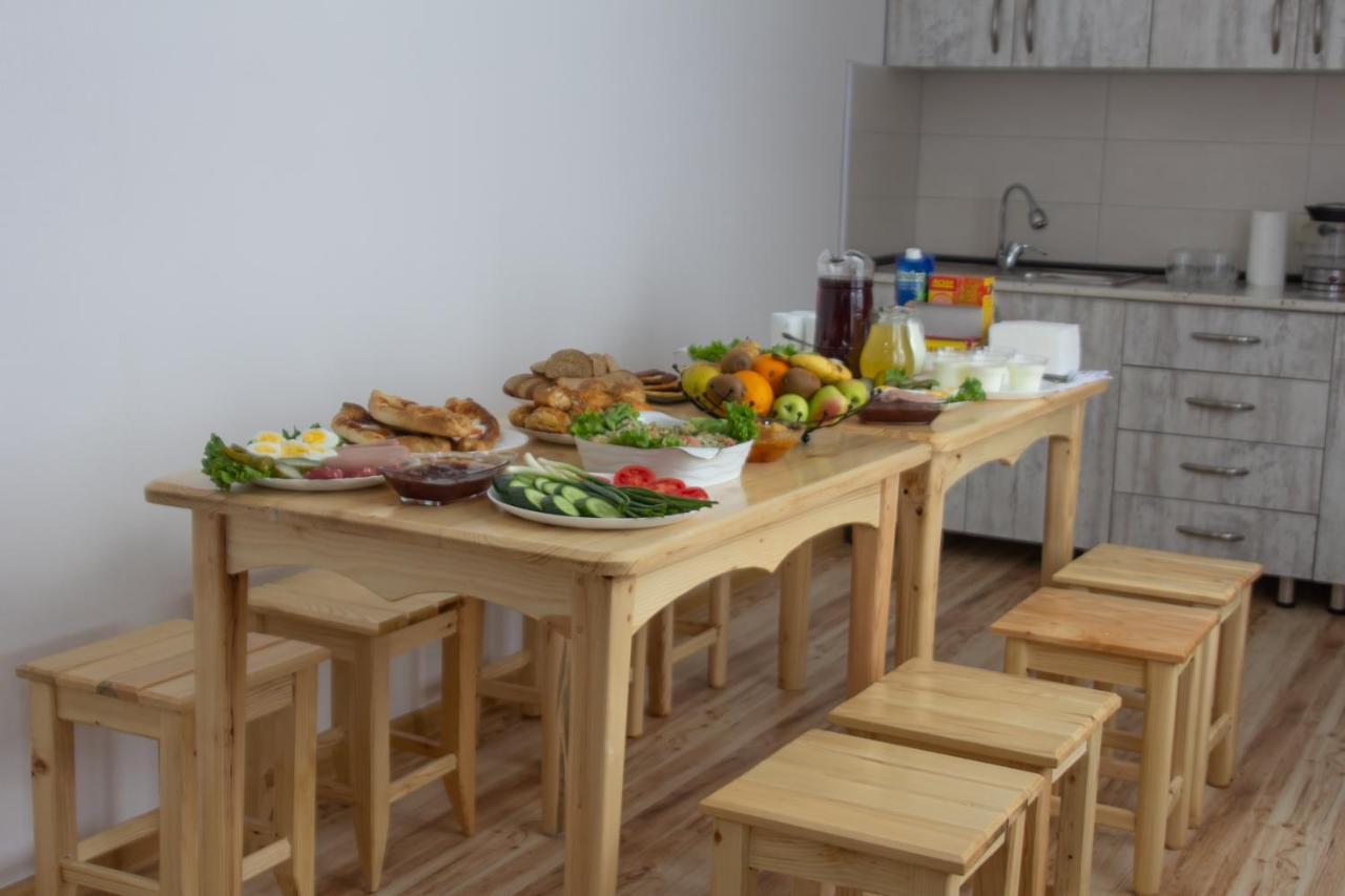 Katos Guesthouse Mestia Luaran gambar