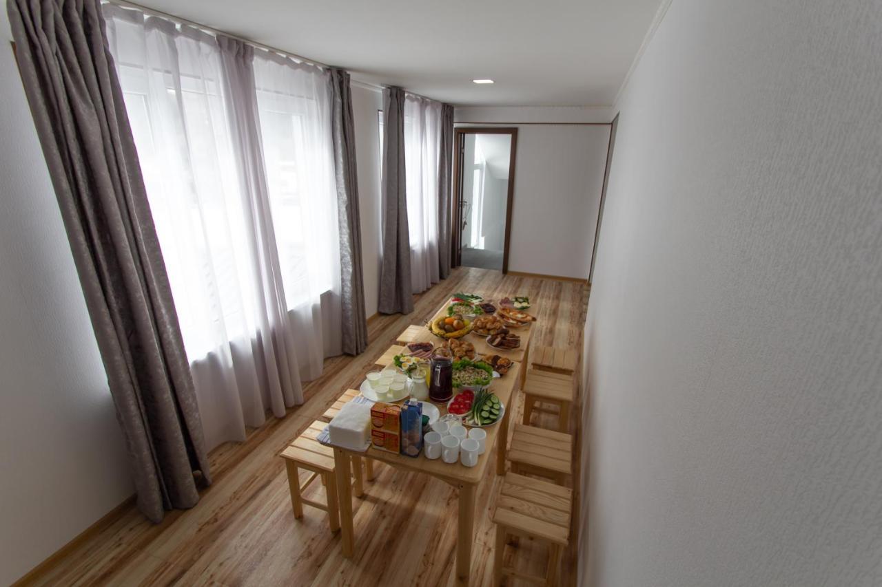 Katos Guesthouse Mestia Luaran gambar